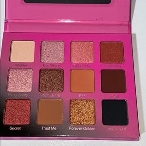 Violet Voss Pinky Promise eyeshadow palette